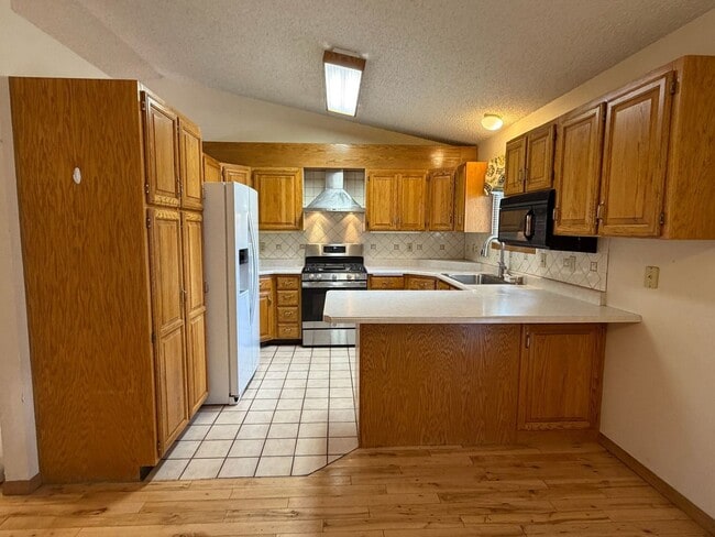 Building Photo - 1005 Princewood Pl