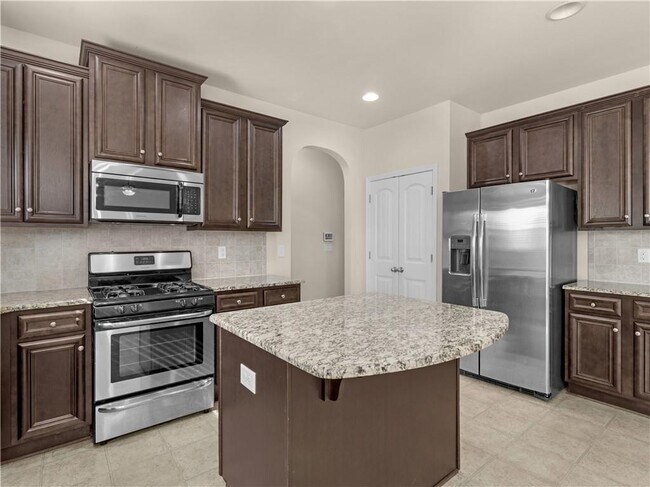 Building Photo - 2325 Braelin Loop