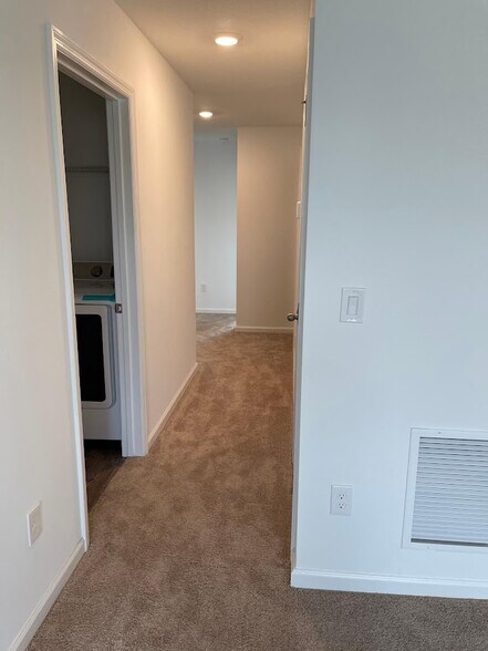 Building Photo - 34974 Daisy Meadow Loop
