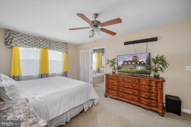 Building Photo - 15 Owen St