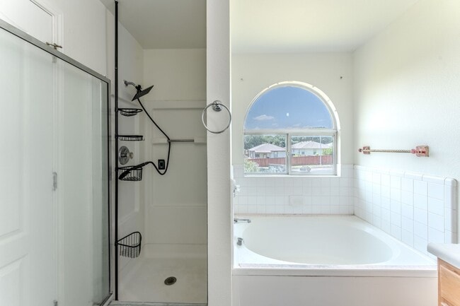 Building Photo - 1339 Diamond Bluff