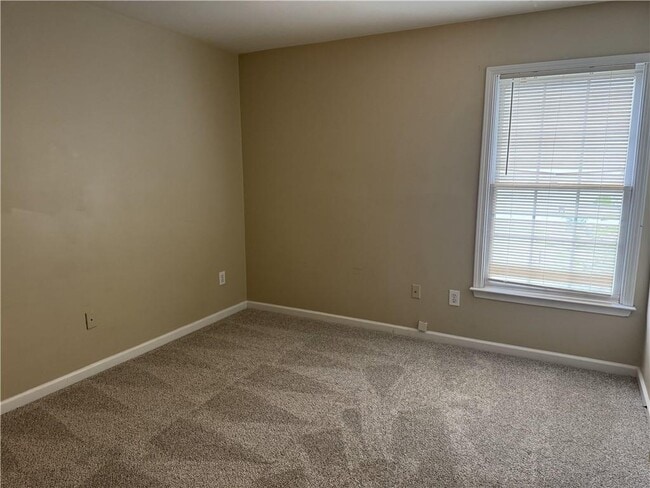 Building Photo - 1434 Oglethorpe Dr