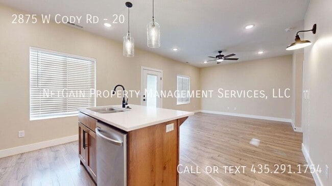 Building Photo - 2875 W Cody Dr