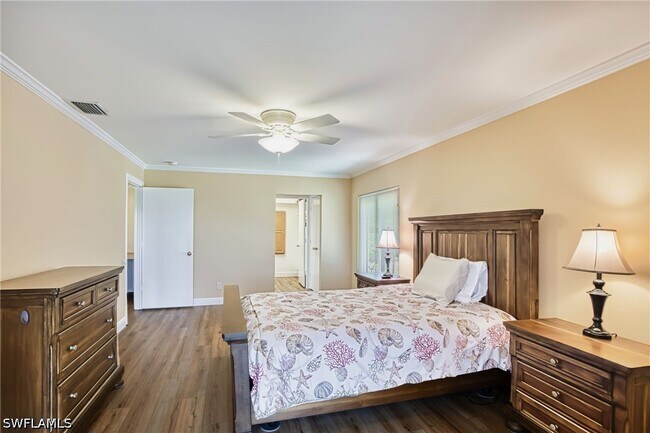 Building Photo - 7402 Lake Breeze Dr