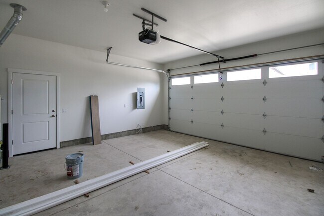 Building Photo - HANKEL1892-1898