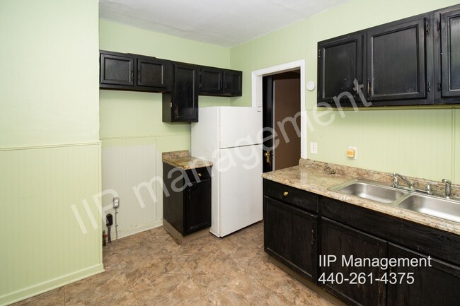 Building Photo - Charming 3 bedroom unit available in Shake...