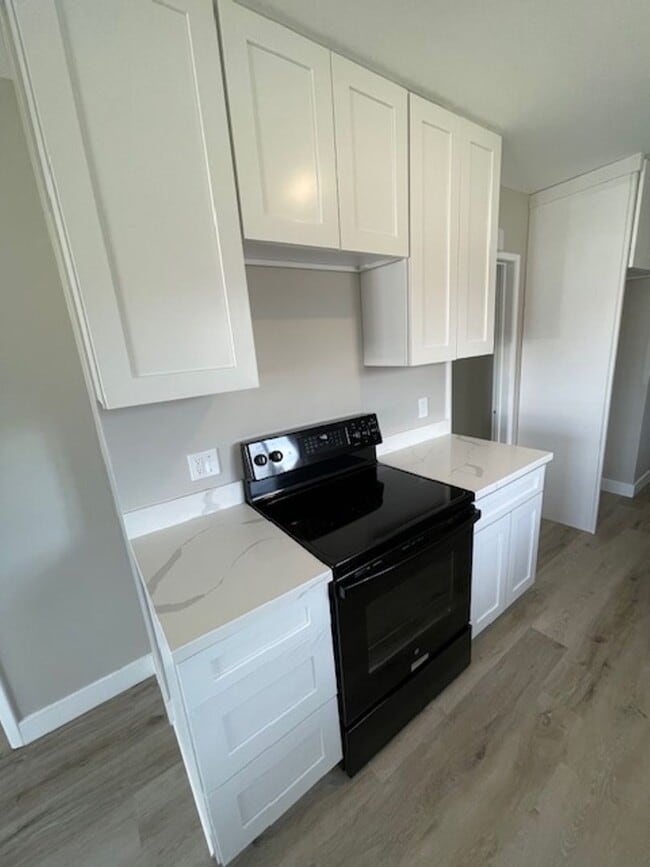 Building Photo - ***COMING SOON***  Beautifully Remodeled 3-Bedroom Home in Prime La Habra Location