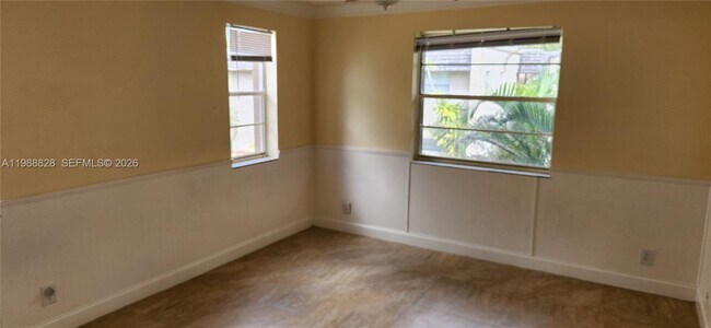 Building Photo - 2810 Riverside Dr