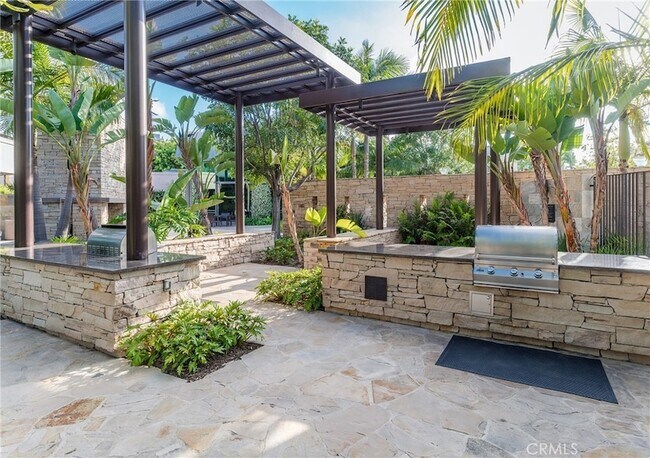 Building Photo - 3211 Rivington