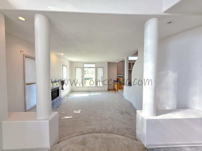 Building Photo - 14112 Windsor St