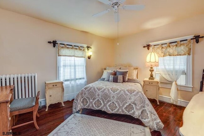 Building Photo - 24 S Vassar Square