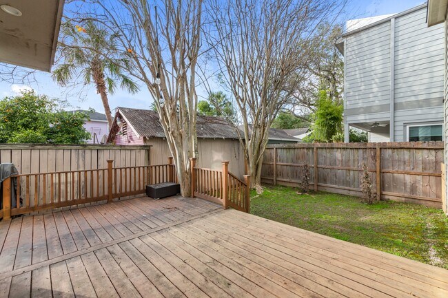 Building Photo - 506 Willard St