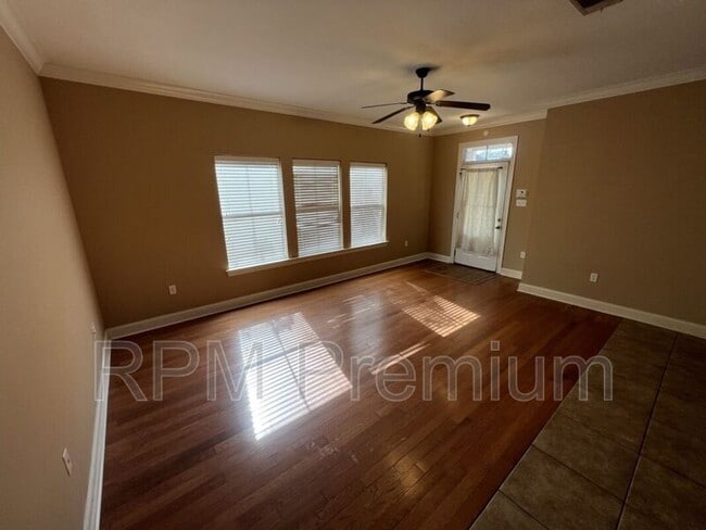 Building Photo - 767 Summer Breeze Dr