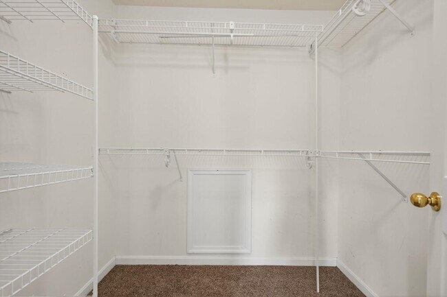 Building Photo - 12031 Arista Manor Way