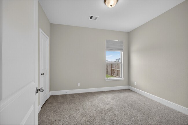 Building Photo - 3031 Lantana Trl