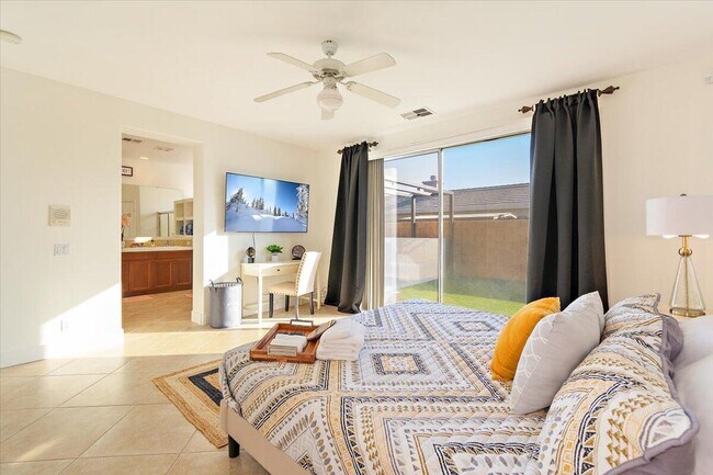 Building Photo - 47450 Manteca Ct