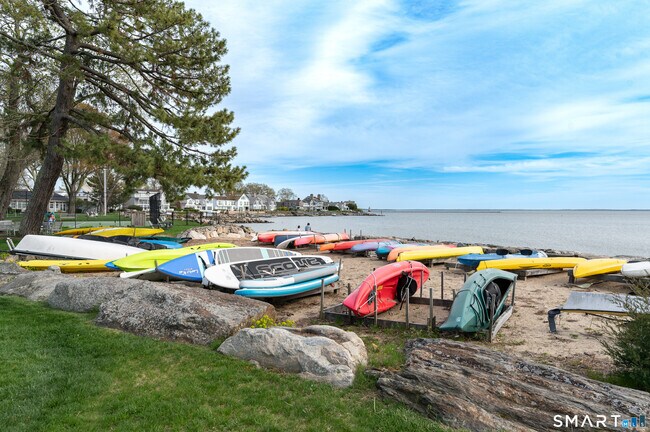 Building Photo - 187 Dolphin Cove Quay