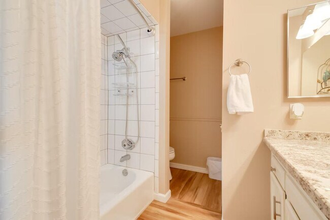 Building Photo - 16233 E Rosetta Dr