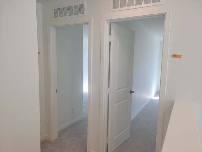 Building Photo - 16273 Laurentide Pl