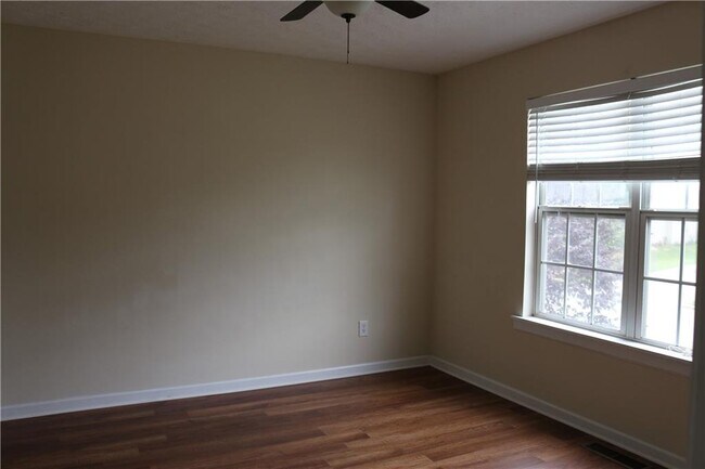 Building Photo - 910 Brushy Creek Ct