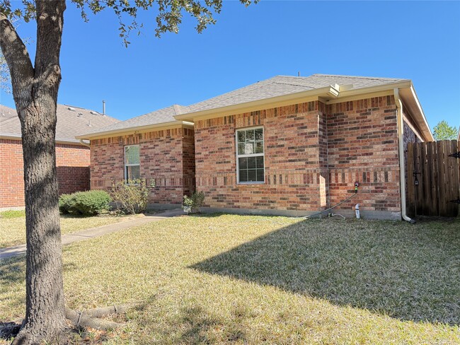 Building Photo - 8206 Malago Point Dr