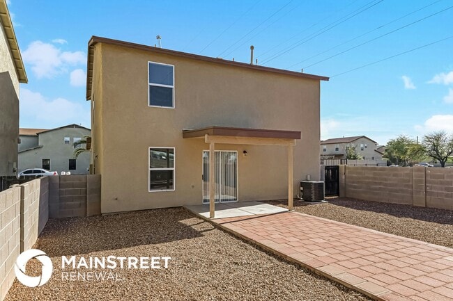 Building Photo - 5632 S Vine Ave