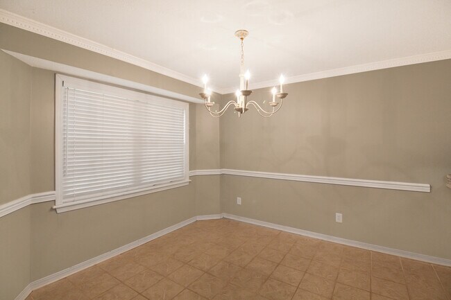 Building Photo - 114 Trace Ridge Dr