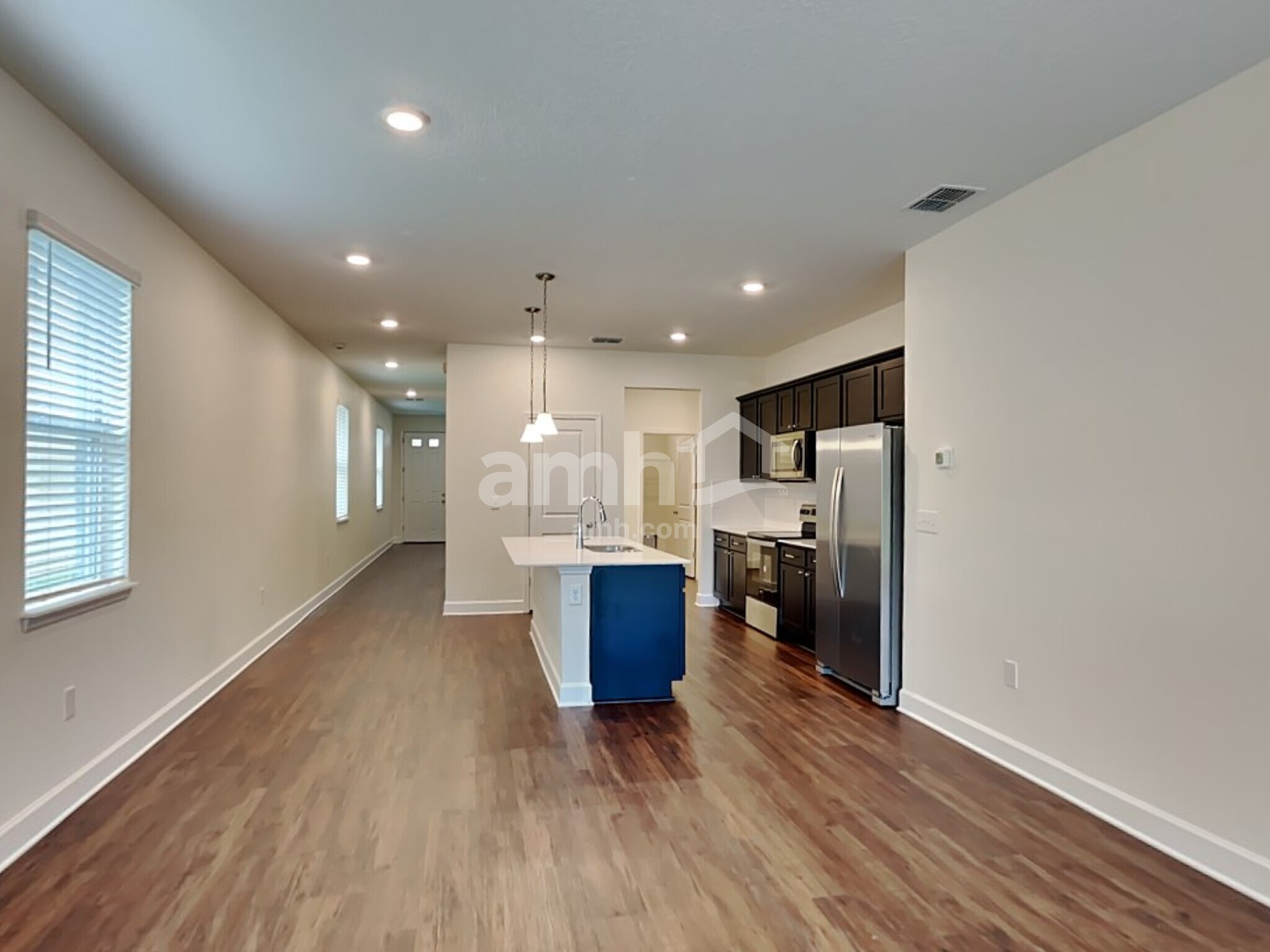 Building Photo - 1130 Walden Pond Dr