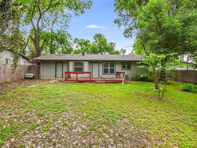Building Photo - 8711 Bridgeport Dr