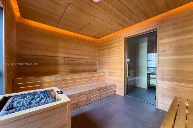 Building Photo - 159 NE 6th St