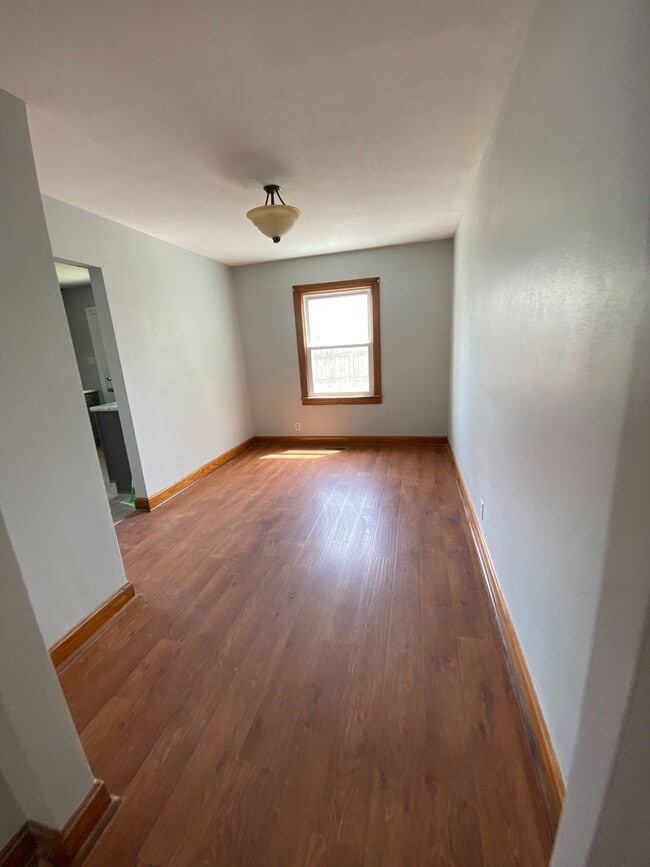 Building Photo - 1931 Cherokee Dr