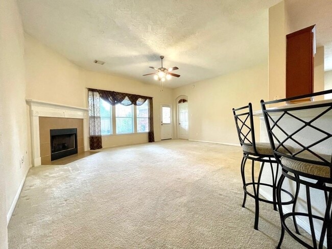 Building Photo - 14110 Pawnee Bend Dr