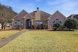 Building Photo - 2490 Amberwood Dr