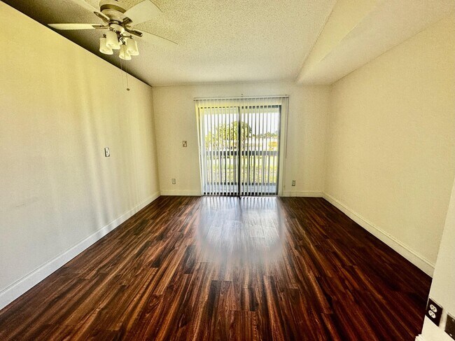 Building Photo - 5704 Channel Dr