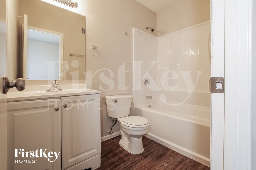 Building Photo - 3341 W Desert Cove Ave