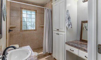 Building Photo - 711 SW 72nd St