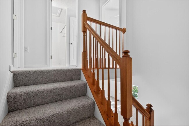 Building Photo - 3BR Townhome in Russett | 3 Levels | Walkout Basement + Deck | $2,400/mo** Beautiful 3-level town...