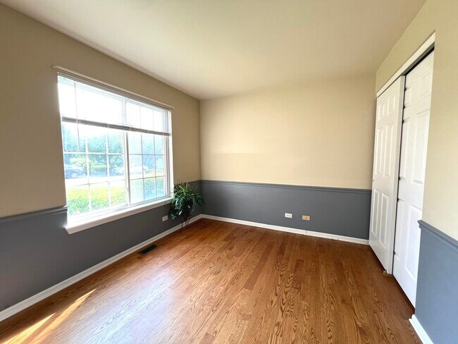 Building Photo - 812 Canterbury Ln