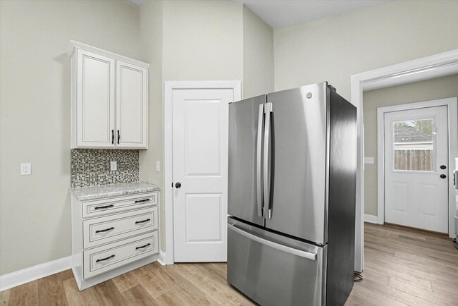 Building Photo - 28 Sudai St