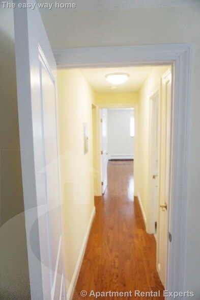 Building Photo - 6 Blair Pl