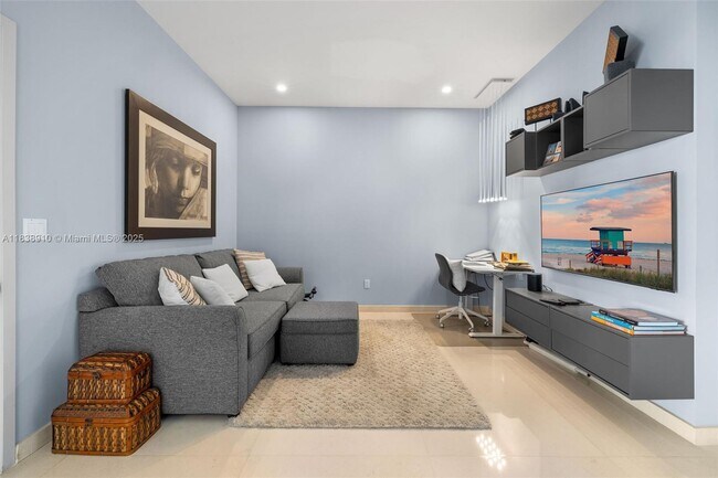 Building Photo - 1331 Brickell Bay Dr