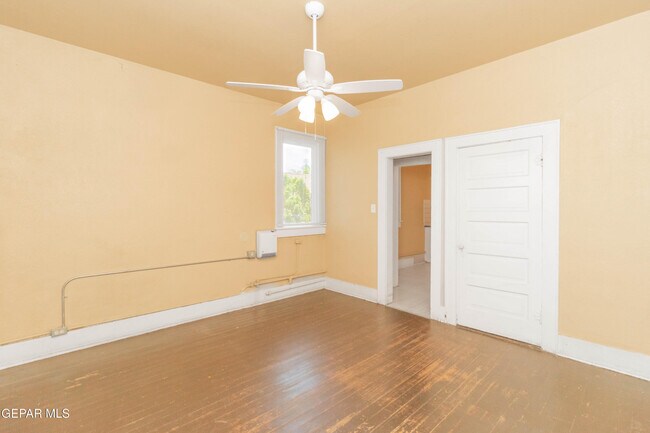 Building Photo - 1304 E Rio Grande Ave