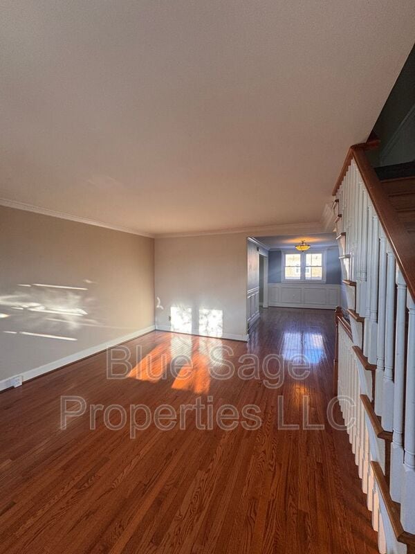 Building Photo - 227 Pine St