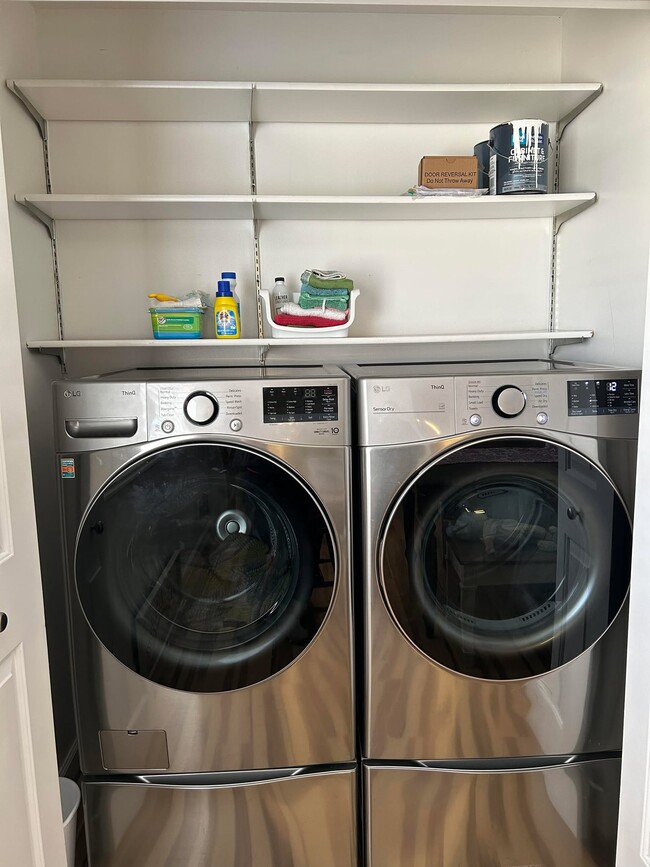 Building Photo - 1095 Canal Ave