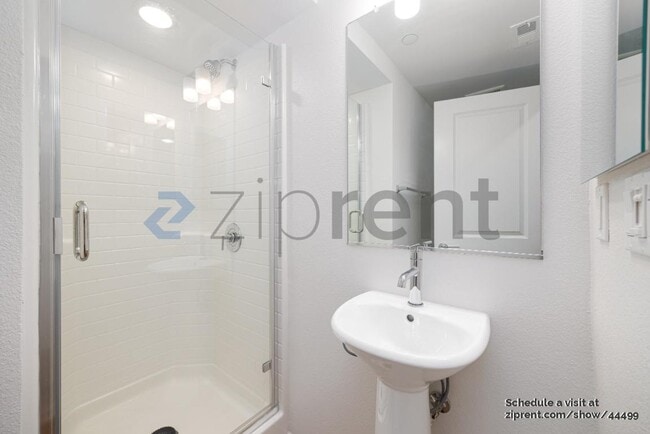Building Photo - 444 Atlas Gln