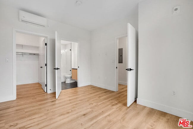 Building Photo - 5657 Virginia Ave