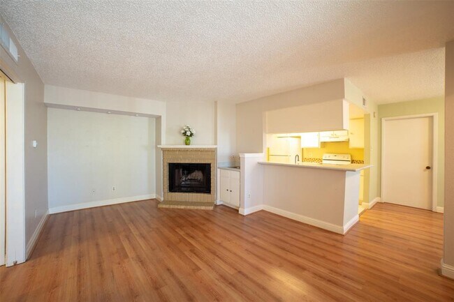 Primary Photo - 2800 Jeanetta St