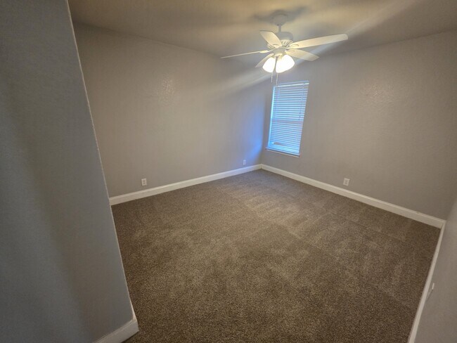 Building Photo - 7119 Capricorn Way