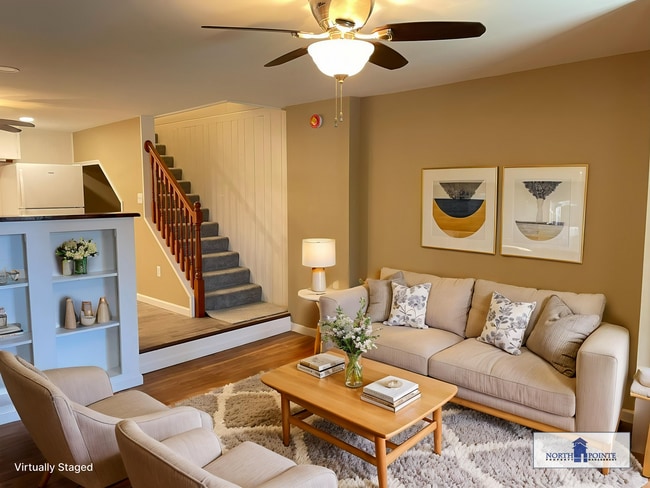 Building Photo - Newly Updated 4 Bedroom 1 Bathroom Townhom...