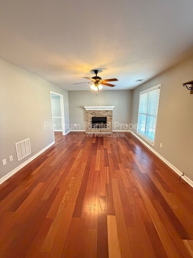 Building Photo - 240 Carter Rd